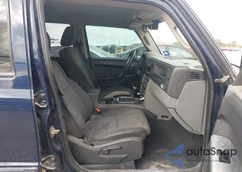 2006 Jeep Commander из США, поврежденный, VIN 1J8HG48K36C220230